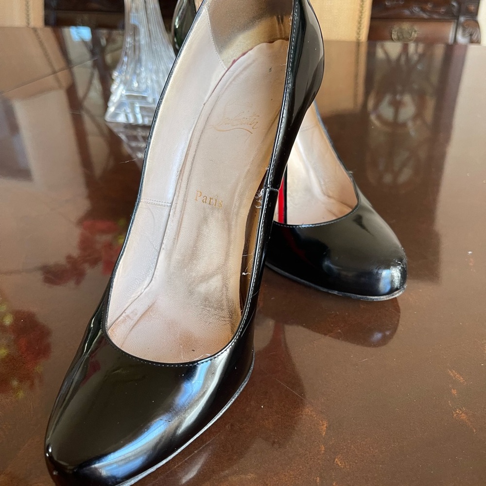 Christian Louboutin Black Patent Leather 120 Round Toe Pump Size 42.